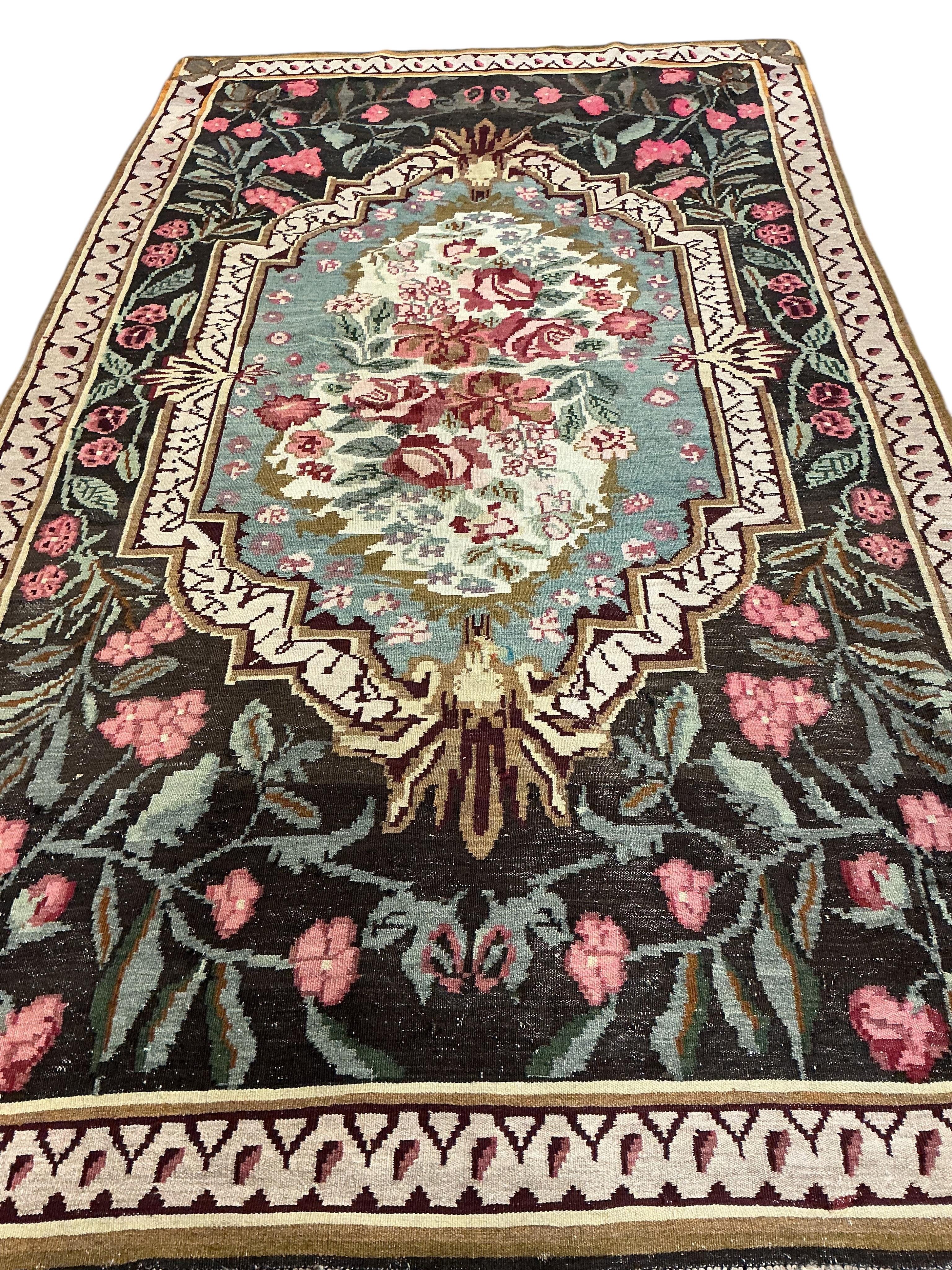 A Moldovan rose Kilim carpet, 330 x 194cm